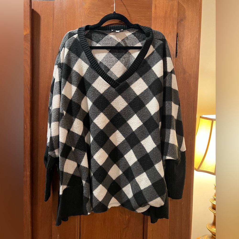 White Birch Checkered V-Neck Sweater in Black and Cream